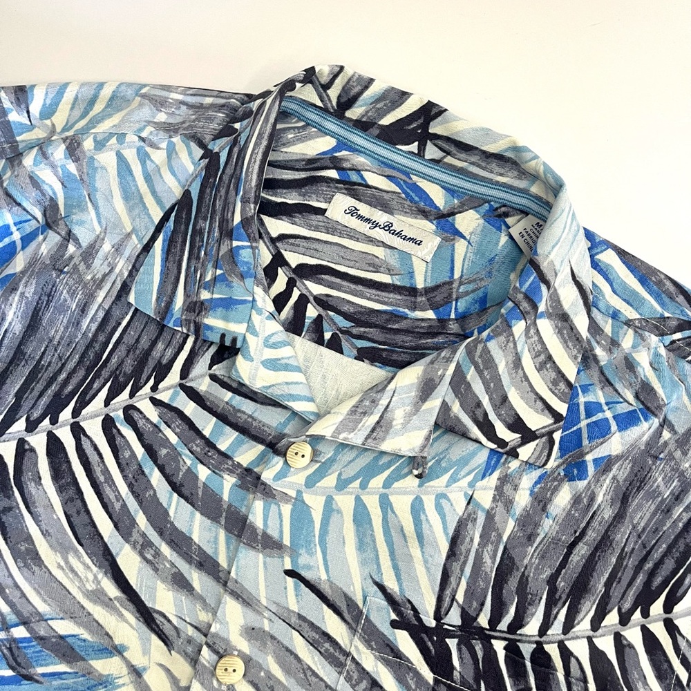 Tommy Bahama Hawaiian Shirt Button Down Floral Blue 100% Silk Men's Size M